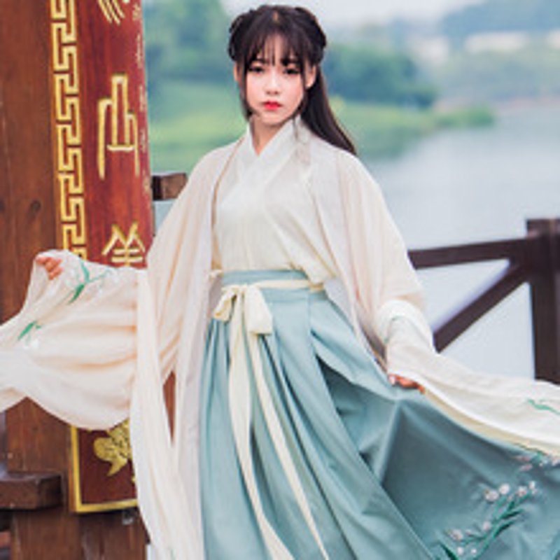 如何优雅地穿上古装？古装服饰的搭配艺术